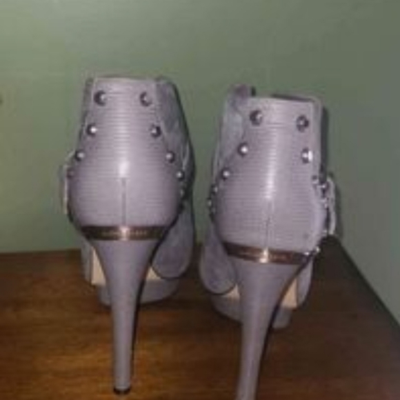 Michael Kors Leather Suede Gray Bootie Size 9 - Picture 4 of 6